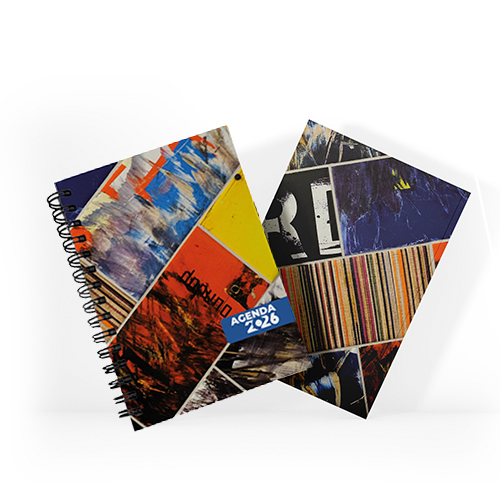 Agenda 2026 tamanho 15x21cm com capa dura em papel empastada com cartão e debrú laminação Prolan, lombada quadrada ou wire-o e miolo pronto